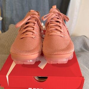 Nike VaporMax pink Bloom, women’s size 12 Men’s size 10.5, great condition